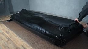 Air mattress in vacuum bed with vibration