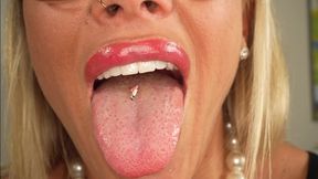 Borrower Gets by Callie' Giantess a Hot Muscle