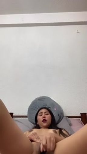 I love that Mexican slut fingering that one and putting things in her vagina in front of the camera
