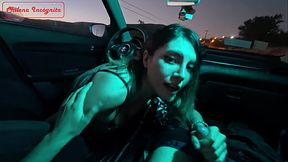 Petite white girl gets fucked in her car - Public voyeur action