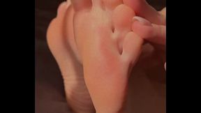 My morning game with my toes