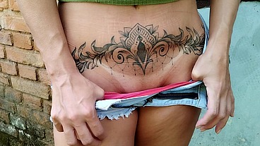 Raquel seduzindo o segurança de uma propriedade particular para deixa-la entrar sem autorização, paguei o favor com sexo e o cara mandou bem demais,foi o melhor sexo da minha vida