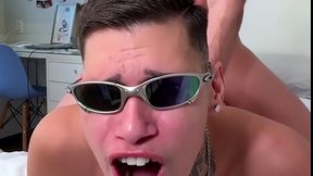 N&Atilde_O AGUENTEI DAR MEU CU PRO MACHO DOTADAO DO KAU COBRA ELE ARREBENTOU MEU CUZINHO