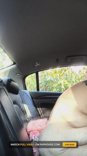 What a Wet Messy Spot Playing with Her Outdoor Twat