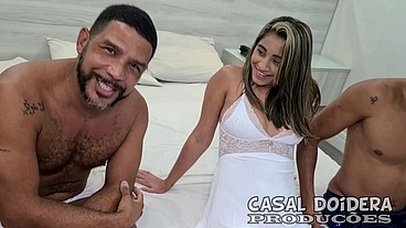 A novinha Agatha Ferrari na maior putaria no motel com os amigos liberou ate o cuzinho e acabou toda gozada - Leo Ogro - Antonyvtt