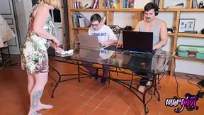 Fortnite Game, Disturbed by the Hot Stepmom