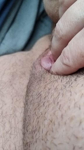 Jerking off to the little pecker 1 von 3