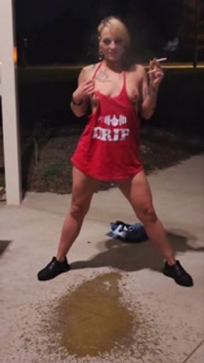 Smoking slut KandyxB pissing for you