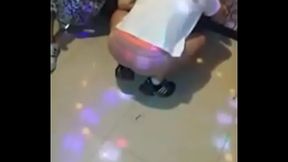 [한국야동] 노래방에서 팬티 제끼고 - 한국야동 - 딸자닷컴