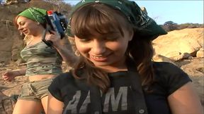 Scarlett Hunts For Lesbians Like Rachel Starr And Louisa Lanewood