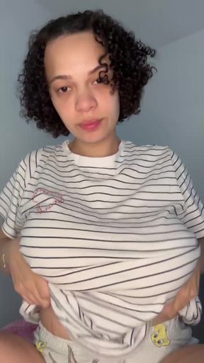 Willing girlfriend offers a sucking challenge