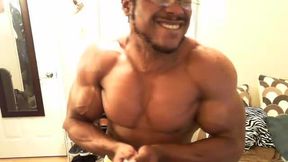 Sexy Zeras Kiperion Flexes His Muscles!