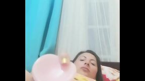 Mis dias cuando mas me mojo es cuando mas me masturbo con lo que sea.