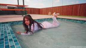 Yesenia Gets Wet in White Jeans, Blouse and Heels