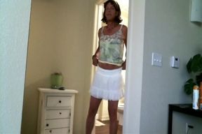Big Cock Tranny Striptease