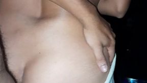 Entro a la habitación de la hijastra de mi esposa