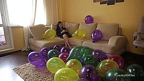 How to annoy your girlfriend with balloons **4K**