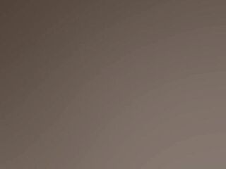 I DISCOVER A AGED FLOOZY ON THE STREET