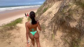 5 amigos fazem trilha pelados e fodem gostoso.