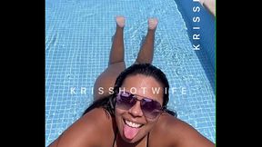 Usei meu biqu&iacute_ni transparente na piscina do hotel