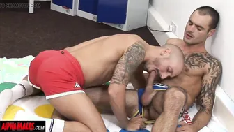 Versatile British muscle hunks trade blowjobs and fuck hard