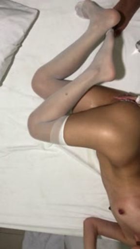 ANAL OILED INSERTION ANAL LATINA