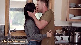 Fucking my gfs hot milf mom India Summer