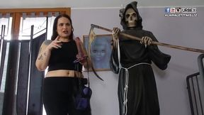 METTO IL CAZZO ALLA STATUA�