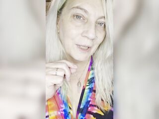 MILF gives JOI with a Countdown