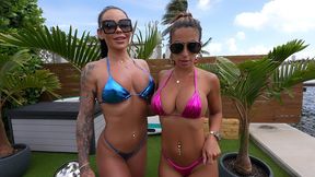 bikini babes make out