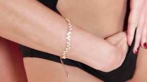 ”Veronica Avluv squirting on teen's face”