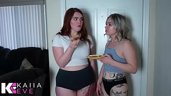 Feeder Feeds Redhead Hottie who Expands &amp_ Gets Stuck