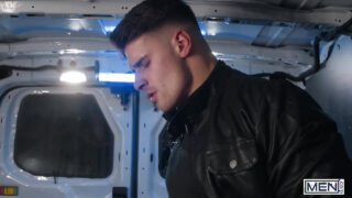 Felace, masturbace, výstřik, honění, obličej, kancelář – potetovaný medvěd Malik Delgaty a Olivier Robert v zadku,