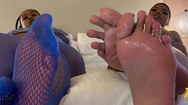 Foot Fantasy Fatale w/ HoneyDippedC