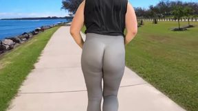 Big Bubble Butt in Tight Leggings Jogging