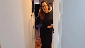 Comi a madrasta do meu patr&atilde_o e acabei gozando na buceta dela