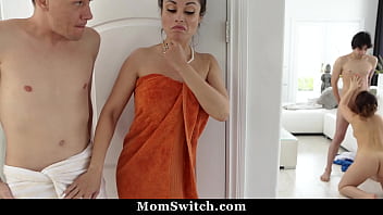 , the Perfect Excuse for The Two Hot Stepmoms to Swap Their Stepsons - Momswitch