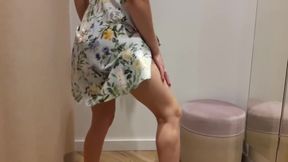 SQUIRTING IN PUBLIC CHANGING ROOM IN MALL