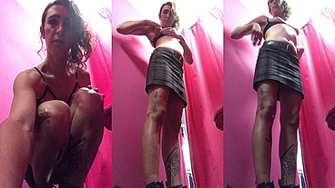 Dans la cabine du Sexshop