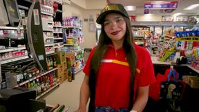 Sexo con la cajera del mini market