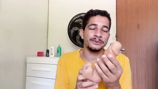 Mostrando todos os meus brinquedos sexuais!