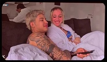 Sultry Blonde Clarii Quinn Gets Wild on the Couch with Danner Mendez – Intense Argentinean Hardcore