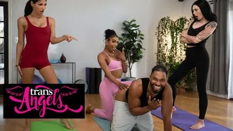 Leilani Li enjoys a deep yoga stretch from Tony Genius big dick