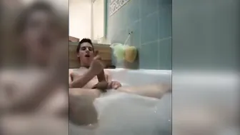 Twink Solo Masturbation in Bathtub