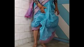 Back from party couldn'_t hold my piss