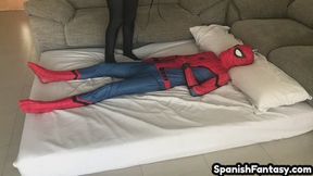 SpiderGwen VS SpiderMan #2