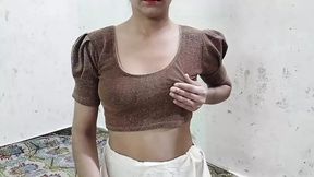 Chachi ka bra khol kar haath daal ke jabar dast chudai kari