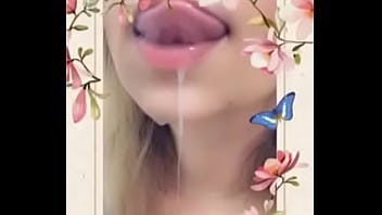 Aquela boquinha cheia de porra , quem a&iacute_ gosta de gozar na boca?