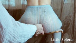 شلخته فتیش ریزه میزه آماتور با دیلدو بزرگ مقعدی شدید مشت می کند