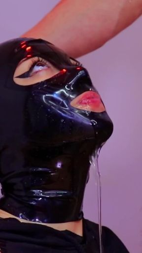 Piss directly into my throat please!
